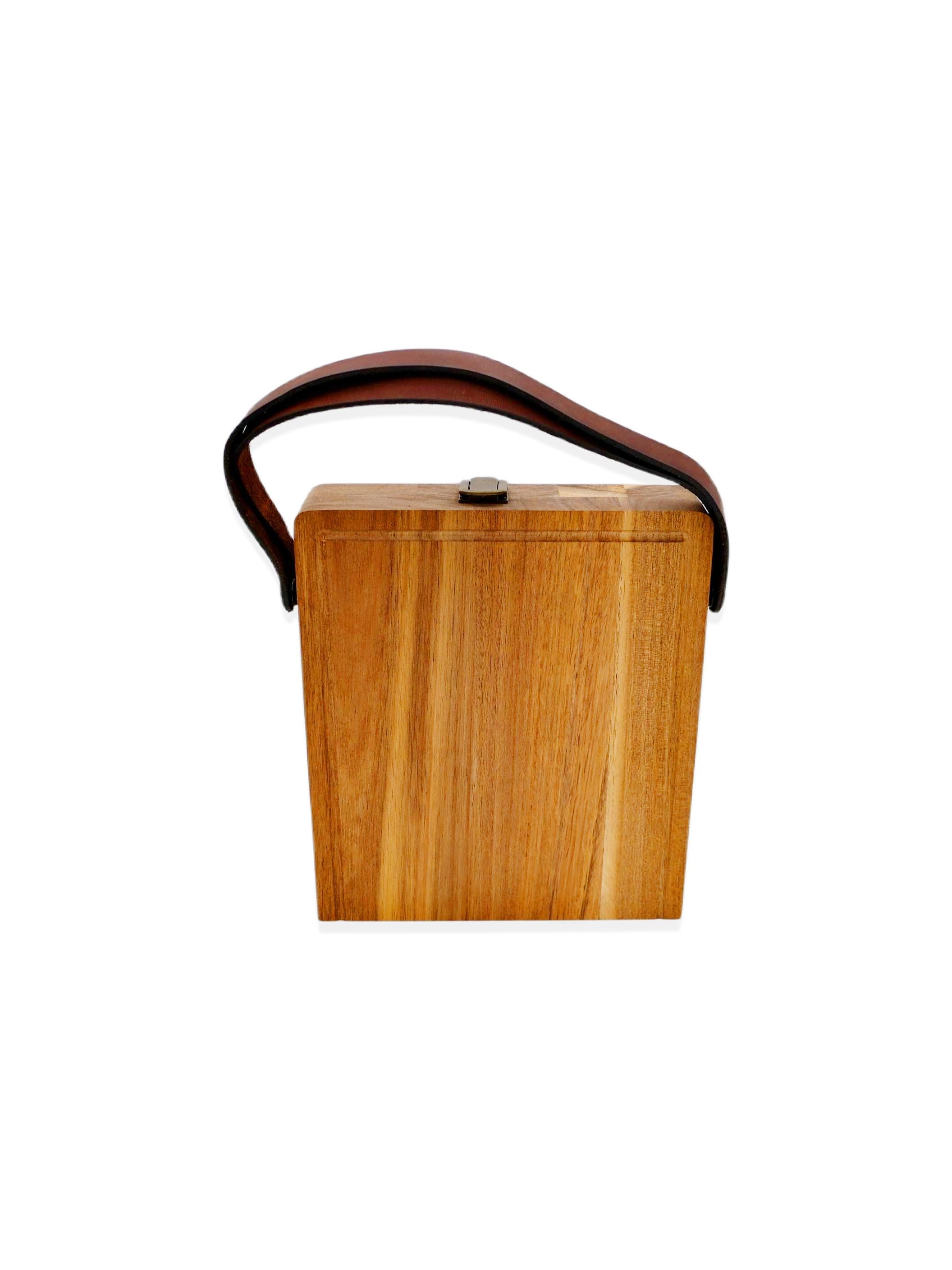 Foldable Picnic Board with Strap